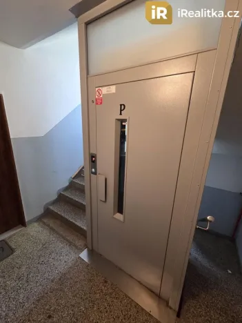 Prodej bytu 1+1, Jirkov, Červenohrádecká, 40 m2