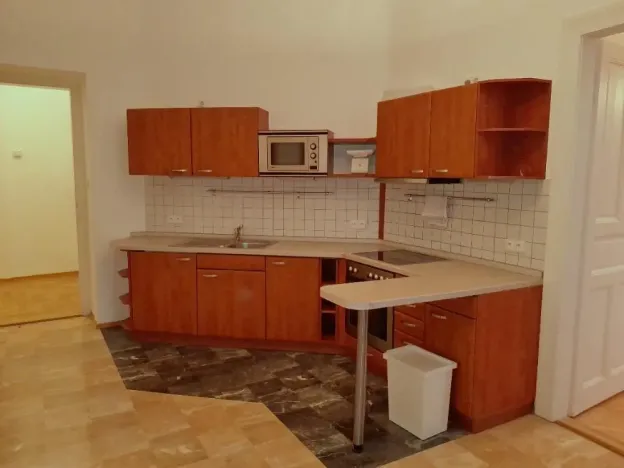 Pronájem bytu 2+1, Praha - Vršovice, Madridská, 72 m2