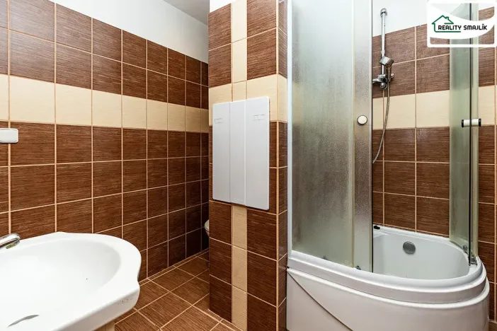 Prodej bytu 1+1, Cheb, Lomená, 35 m2