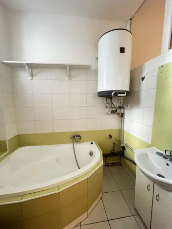 Pronájem bytu 3+1, Praha - Žižkov, Vlkova, 70 m2