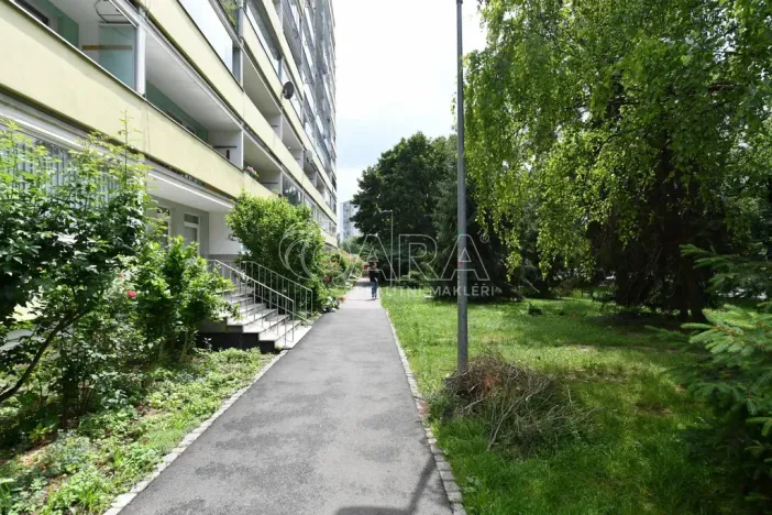 Pronájem bytu 3+1, Praha - Střížkov, Jablonecká, 68 m2