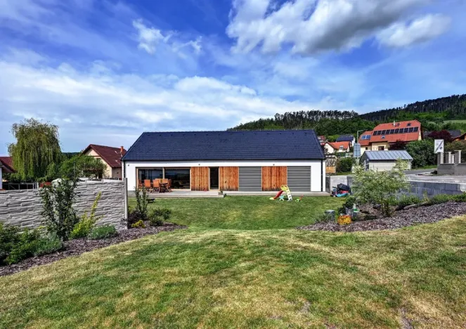 Prodej rodinného domu, Králův Dvůr, U Černého vršku, 114 m2