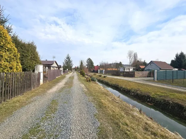 Pronájem chaty, Kralupy nad Vltavou - Zeměchy, 30 m2