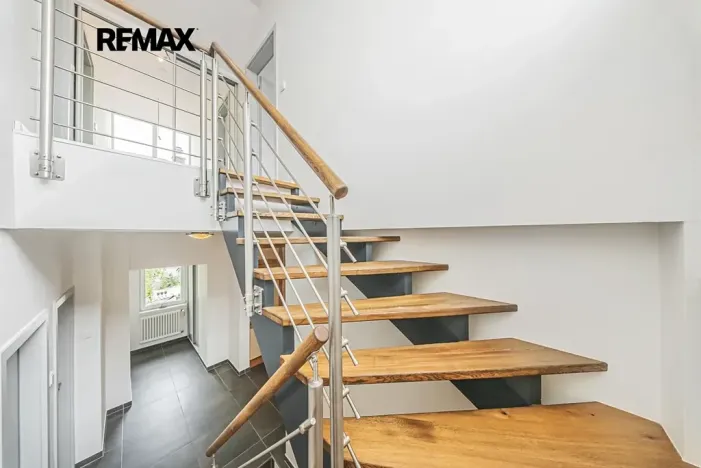 Prodej rodinného domu, Hřebeč, V háji, 165 m2