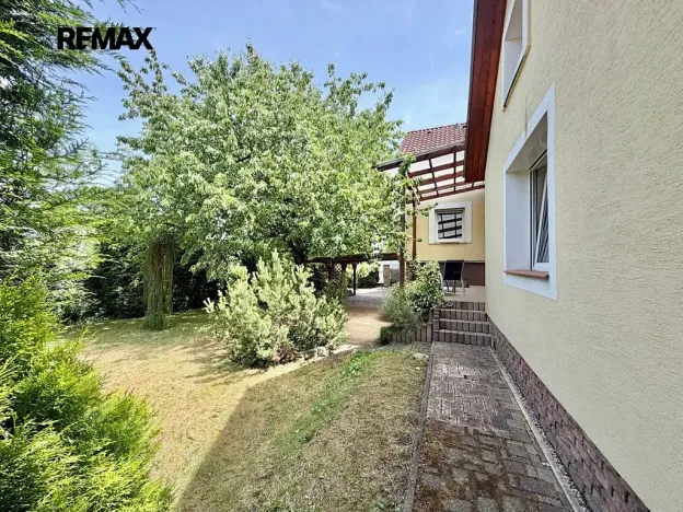 Prodej rodinného domu, Hřebeč, V háji, 165 m2