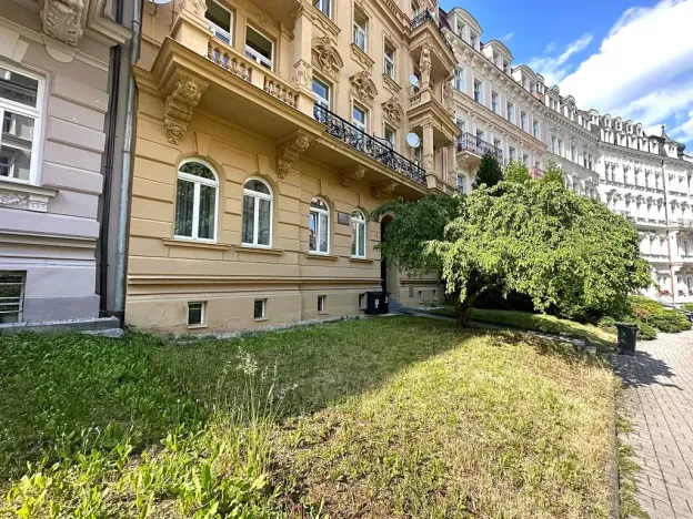 Prodej bytu 3+1, Karlovy Vary, Sadová, 112 m2