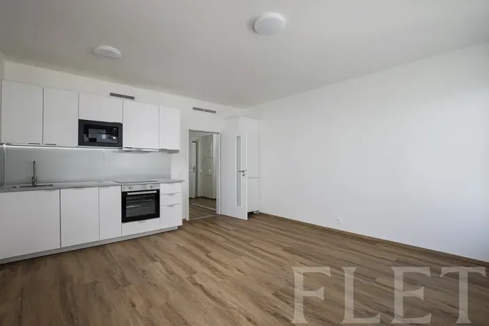 Pronájem bytu 1+kk, Praha - Hloubětín, Laponská, 34 m2