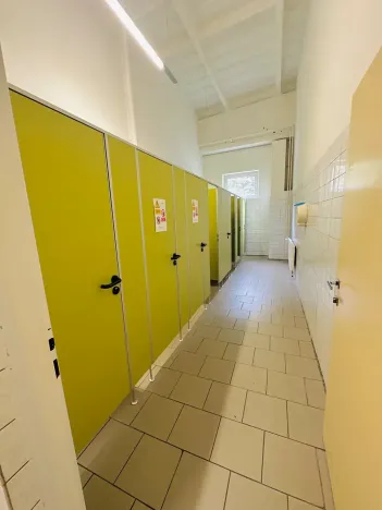 Pronájem výrobních prostor, Chodová Planá, Kyjovská, 2497 m2