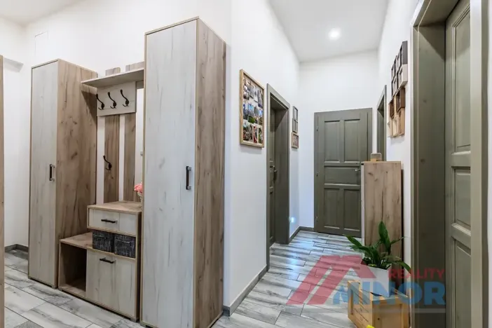 Prodej bytu 3+1, Slaný, Ouvalova, 98 m2