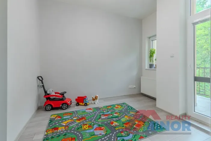 Prodej bytu 3+1, Slaný, Ouvalova, 98 m2