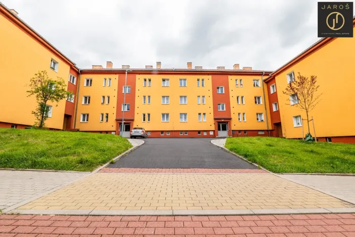 Prodej bytu 3+1, Ostrov, Borecká, 72 m2