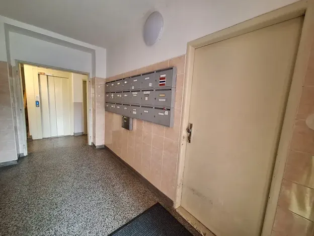 Pronájem bytu 2+kk, Brno, Jana Uhra, 36 m2