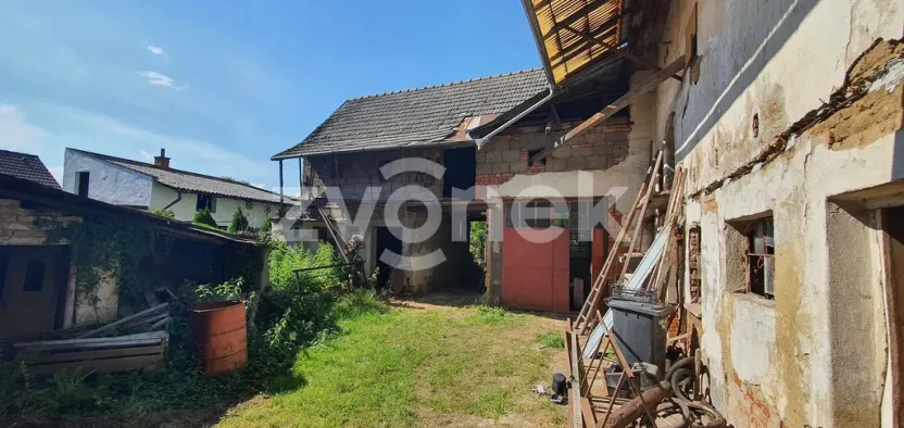 Prodej rodinného domu, Tečovice, 300 m2