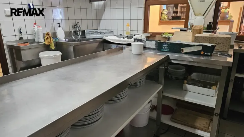 Pronájem restaurace, Dubičné, 250 m2