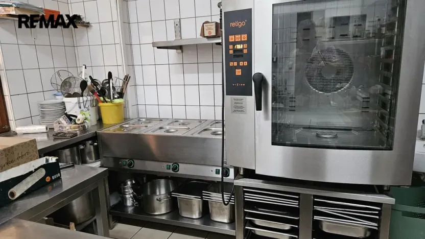 Pronájem restaurace, Dubičné, 250 m2