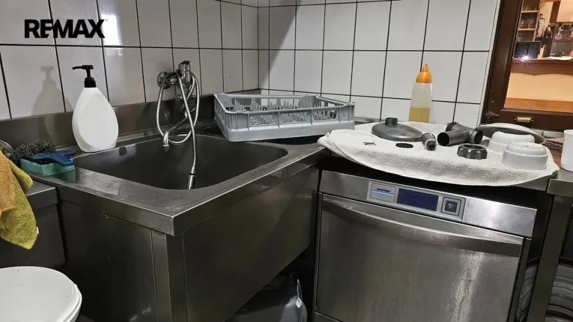 Pronájem restaurace, Dubičné, 250 m2