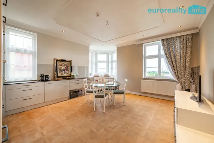 Prodej bytu 4+kk, Mariánské Lázně - Úšovice, Zeyerova, 116 m2