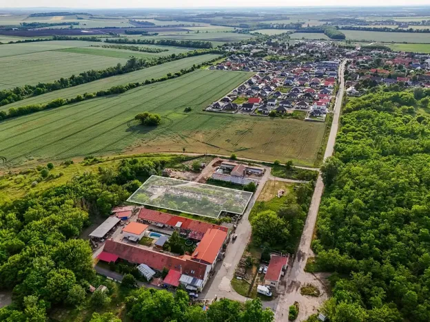 Prodej komerčního pozemku, Březí, 3250 m2