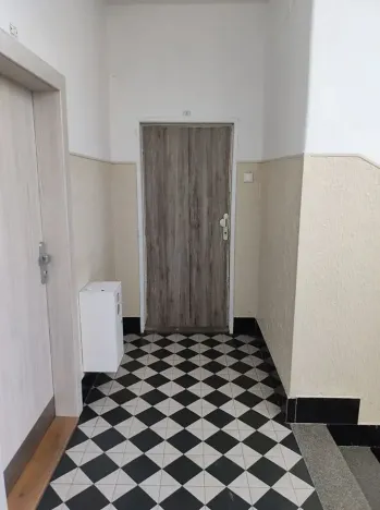Pronájem bytu 1+1, Praha - Vysočany, Novovysočanská, 38 m2