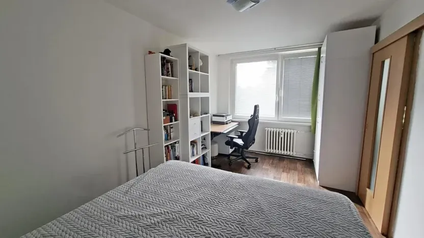 Pronájem bytu 2+kk, Praha - Černý Most, Bryksova, 39 m2