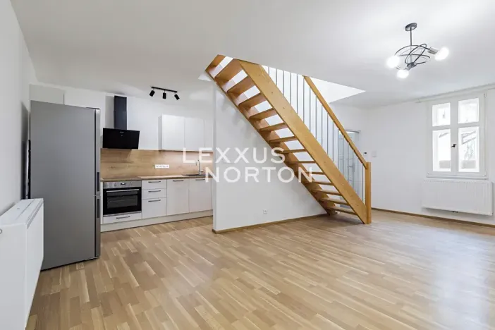 Pronájem bytu 2+kk, Praha - Nové Město, Na Poříčí, 69 m2
