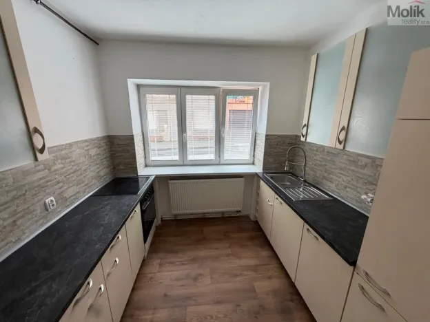 Prodej rodinného domu, Třebenice, Loucká, 148 m2