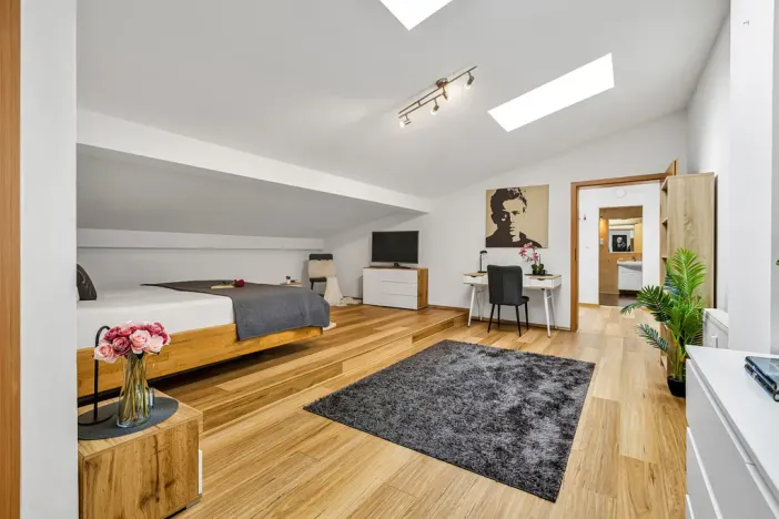 Prodej bytu 3+kk, Šestajovice, Komenského, 116 m2