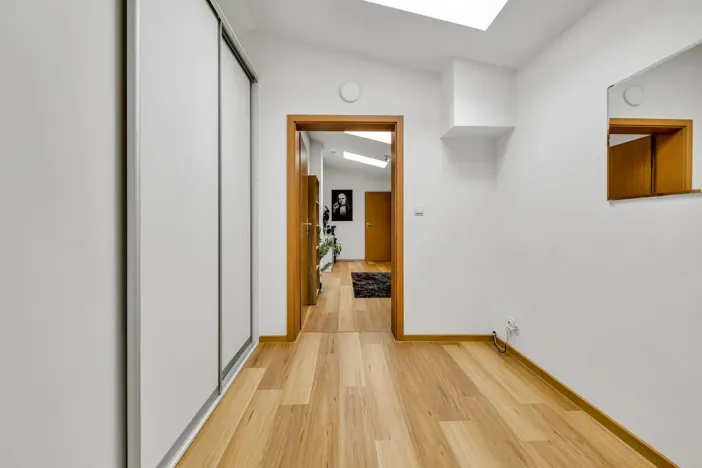 Prodej bytu 3+kk, Šestajovice, Komenského, 116 m2