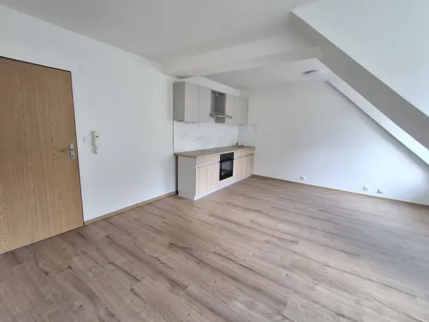 Pronájem bytu 2+kk, Teplice, Lípová, 47 m2