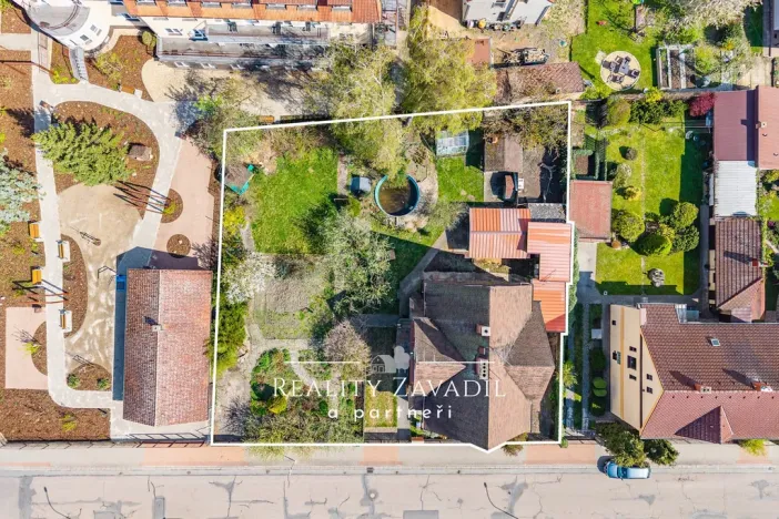 Prodej vícegeneračního domu, Chlumec nad Cidlinou, Máchova, 216 m2