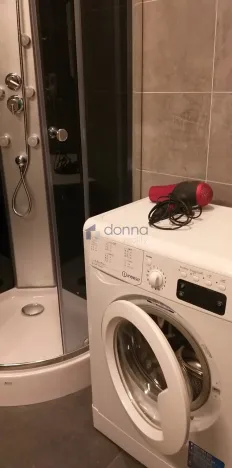 Pronájem bytu 1+kk, Praha, Sokolovská, 30 m2