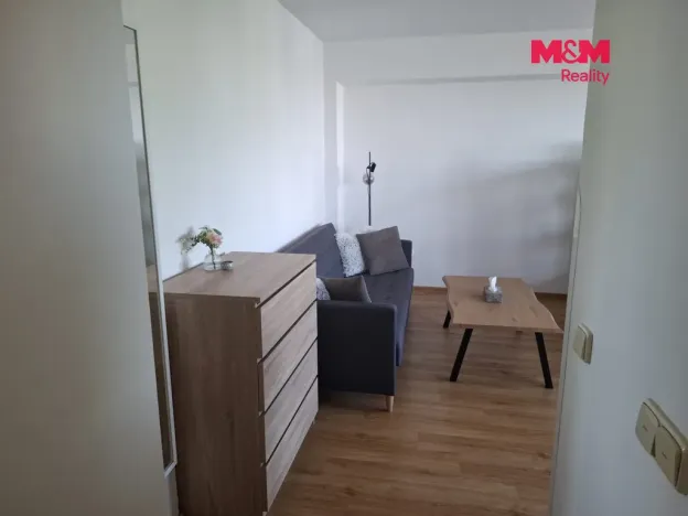 Pronájem bytu 1+kk, Kolín - Kolín III, Roháčova, 42 m2