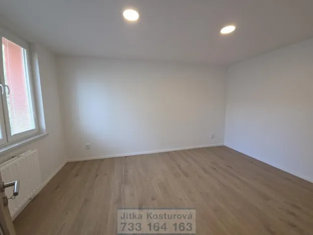 Pronájem bytu 2+1, Bruntál, Horní, 60 m2