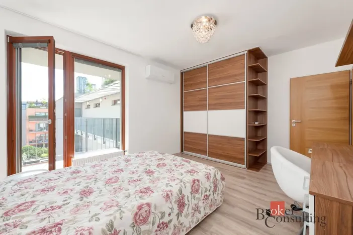 Pronájem bytu 2+kk, Praha - Holešovice, Na Maninách, 60 m2