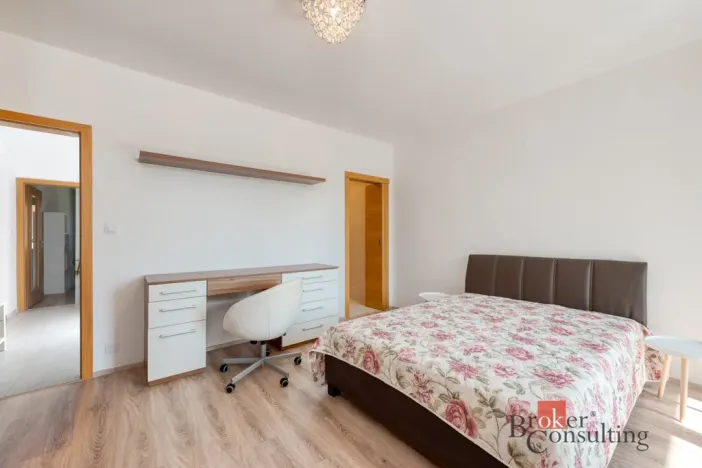 Pronájem bytu 2+kk, Praha - Holešovice, Na Maninách, 60 m2