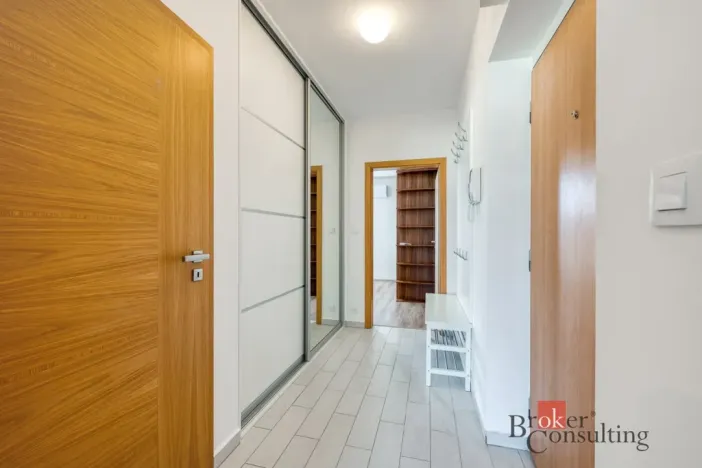 Pronájem bytu 2+kk, Praha - Holešovice, Na Maninách, 60 m2