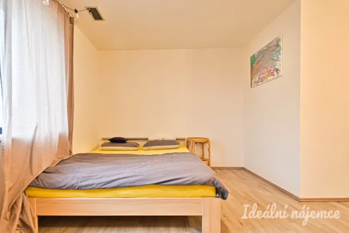 Pronájem bytu 1+kk, Brno - Židenice, Gajdošova, 34 m2