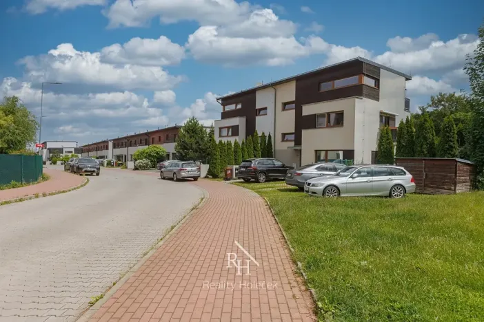Prodej bytu 2+kk, Buštěhrad, Ořešín, 52 m2
