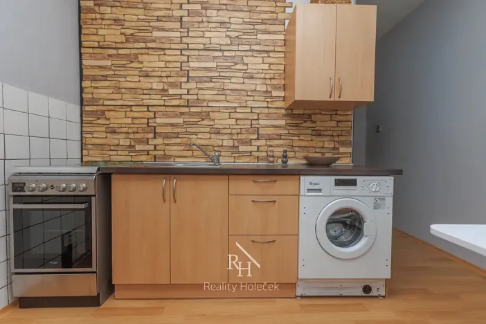 Prodej bytu 1+1, Kladno, Finská, 35 m2
