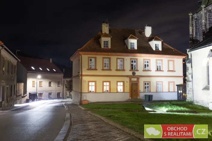 Prodej obchodního prostoru, Slaný, Vinařického, 74 m2