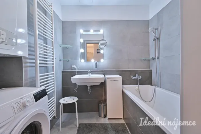 Pronájem bytu 2+kk, Moravany, Višňová, 61 m2