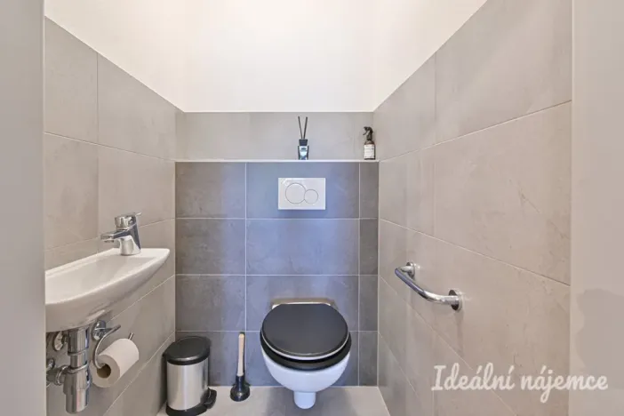 Pronájem bytu 2+kk, Moravany, Višňová, 61 m2