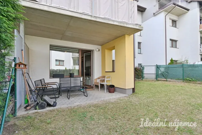 Pronájem bytu 2+kk, Moravany, Višňová, 61 m2
