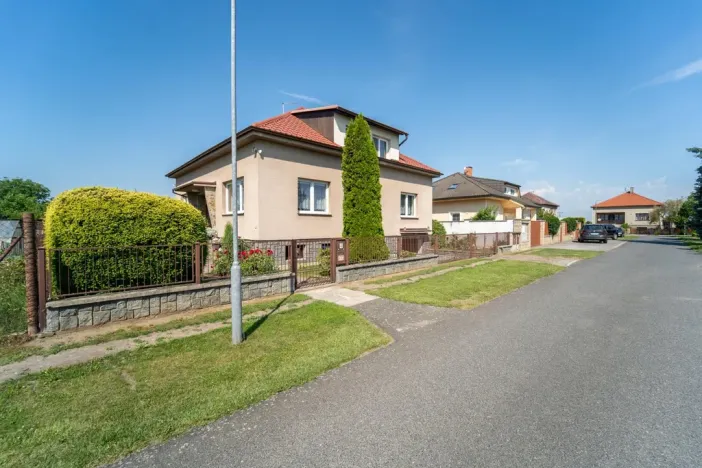 Prodej vícegeneračního domu, Veltruby, Nová, 340 m2