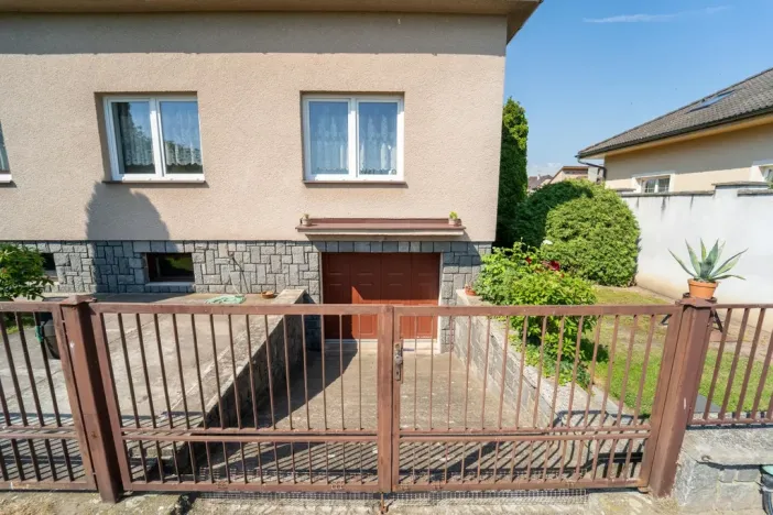 Prodej vícegeneračního domu, Veltruby, Nová, 340 m2