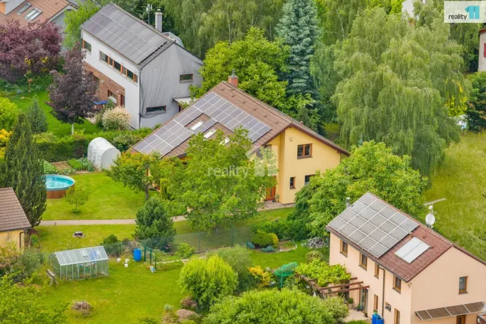 Prodej rodinného domu, Kamenice - Struhařov, Slunečná, 200 m2