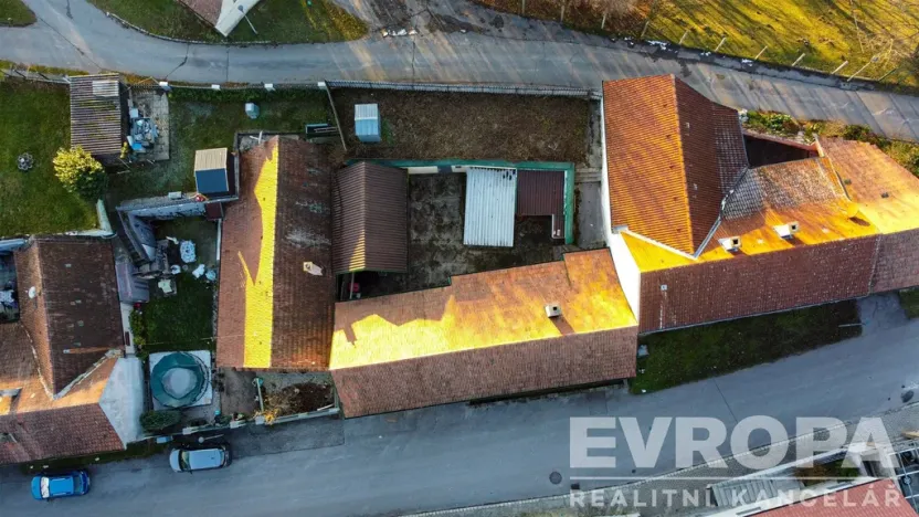 Prodej rodinného domu, Břeclav - Poštorná, Celnice-středisko služeb, 120 m2