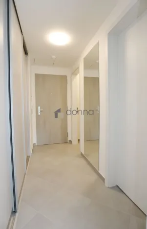 Pronájem bytu 2+kk, Praha - Háje, Sochorcova, 64 m2