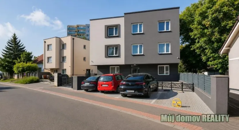 Pronájem bytu 2+kk, Praha - Hloubětín, 39 m2