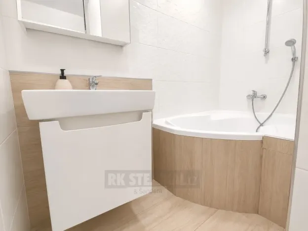 Pronájem bytu 3+1, České Budějovice - České Budějovice 7, Lidická tř., 63 m2